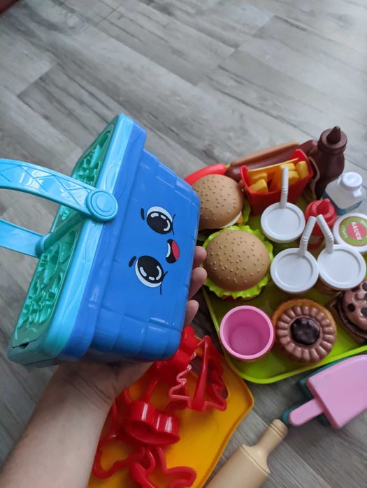 Іграшковий посуд продукти фастфуд піца печиво пікнік