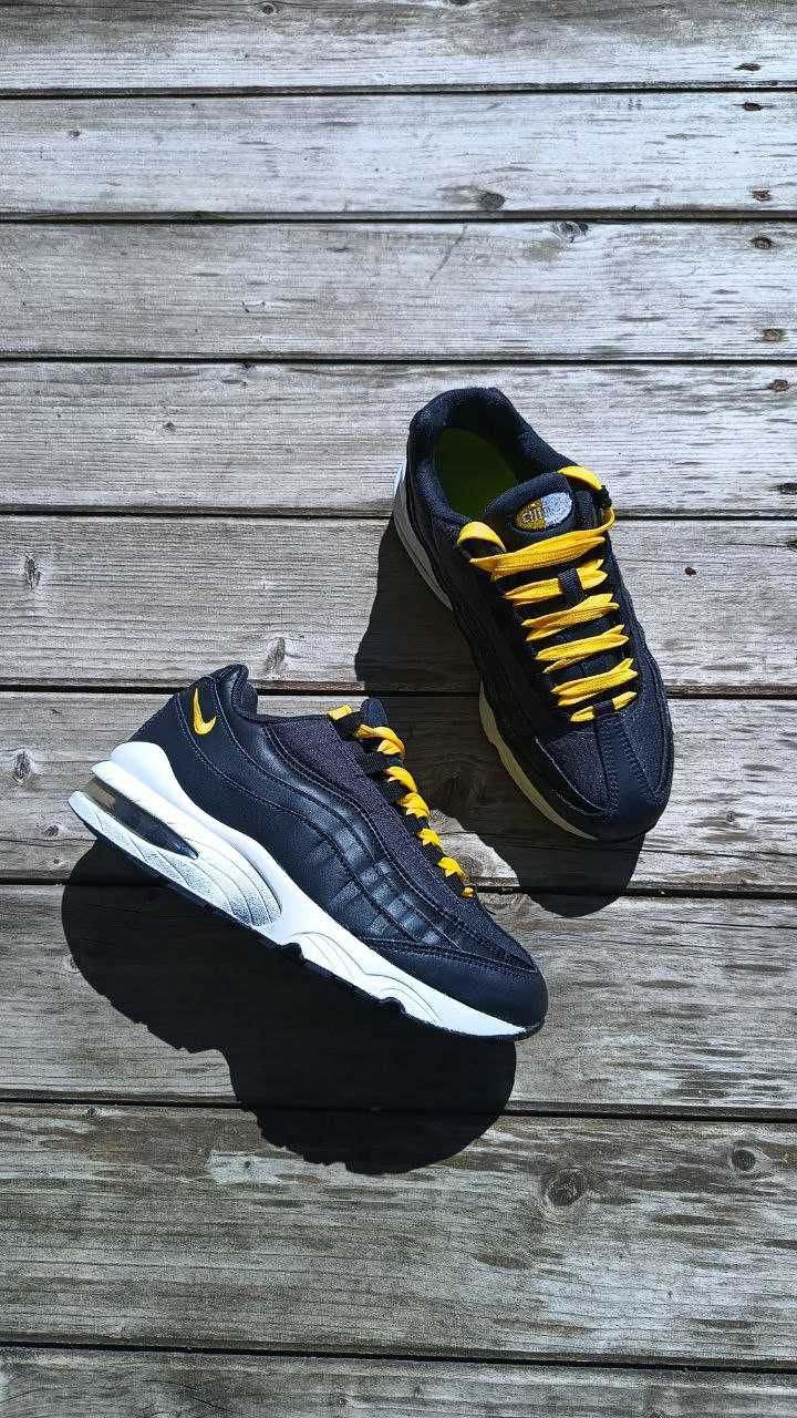 Кросівки. Кросівки Nike. Кросівки 38.5 р. Nike Air Max 95