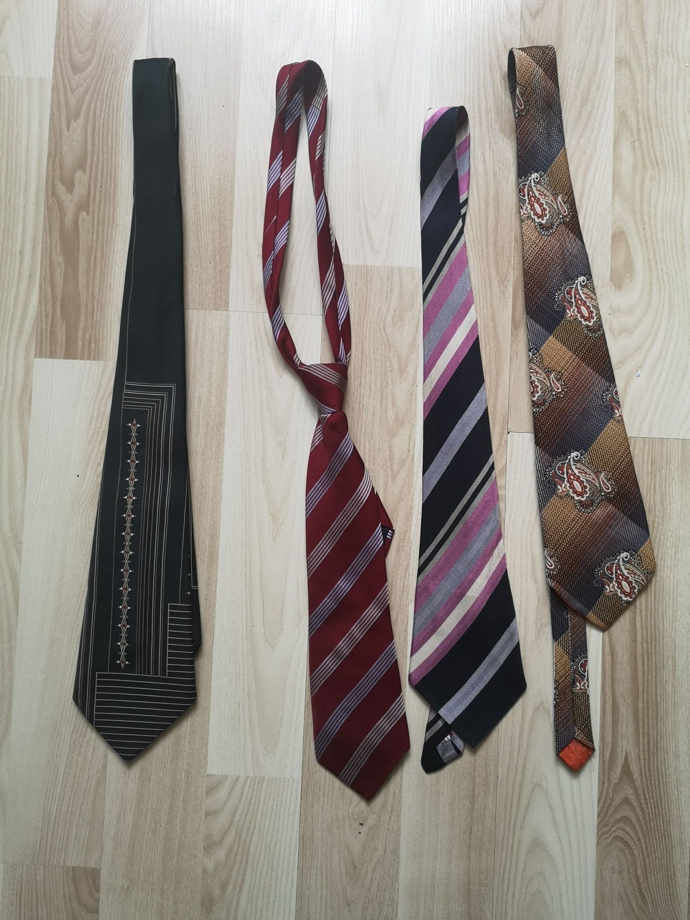 Krawat męski 4 sztuki