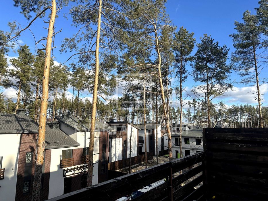 БЕЗ КОМІСІЇ! ТаунХаус з ремонтом. 3 поверхи. Площа 125м2. ЛІС і ОЗЕРО