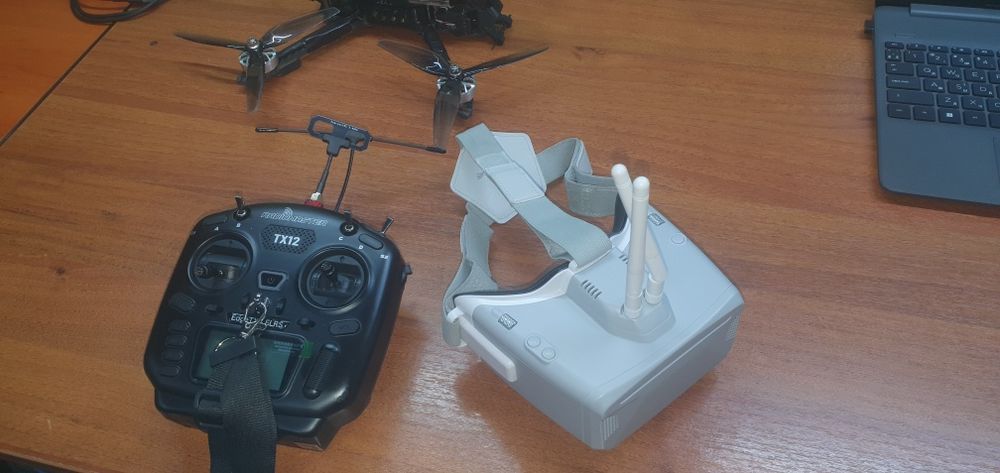 Продам комплект пульт RADIOMASTER TX12 та шолом SKYZON COBRA SD