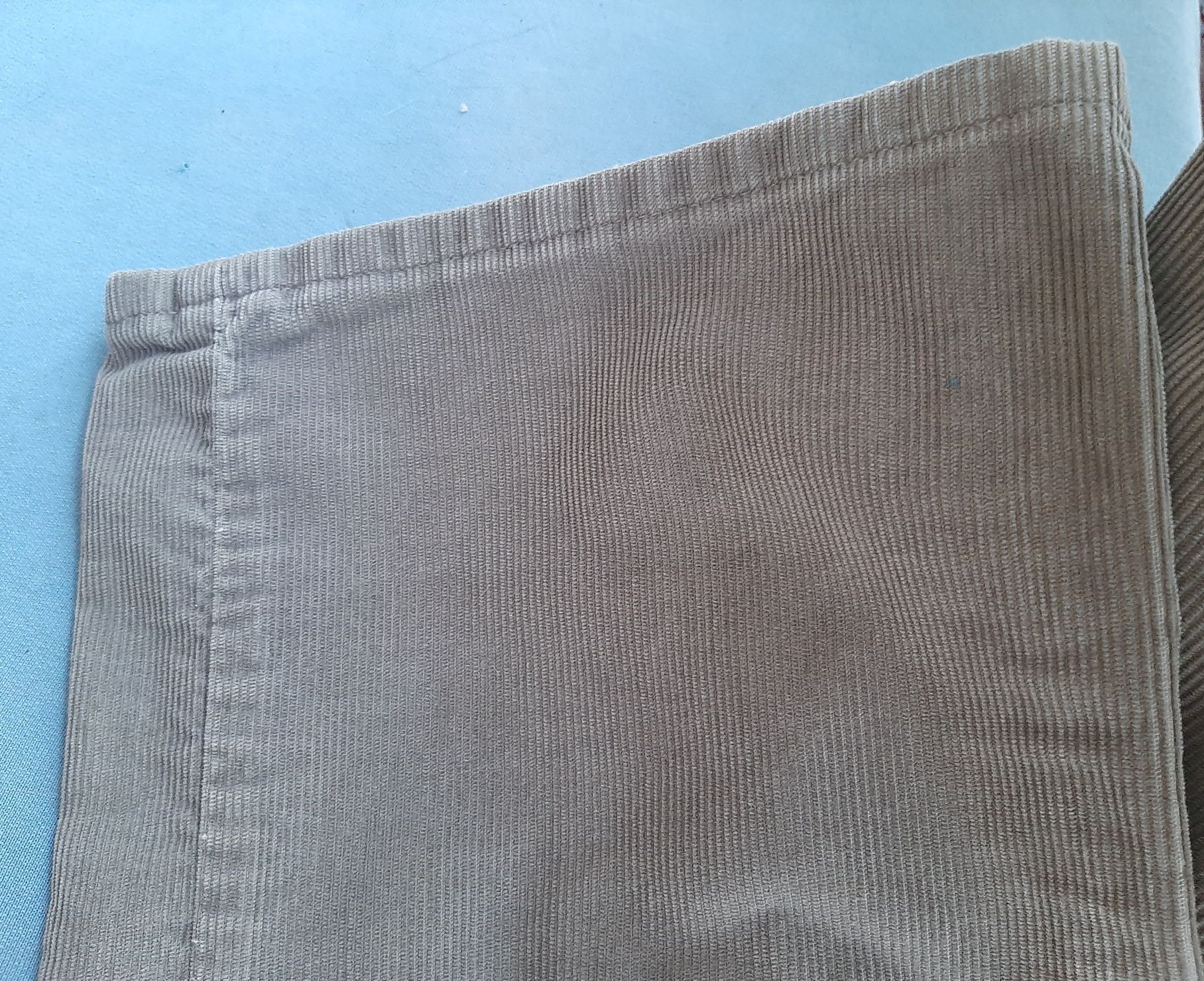 Брюки Levi's. Вельветові.