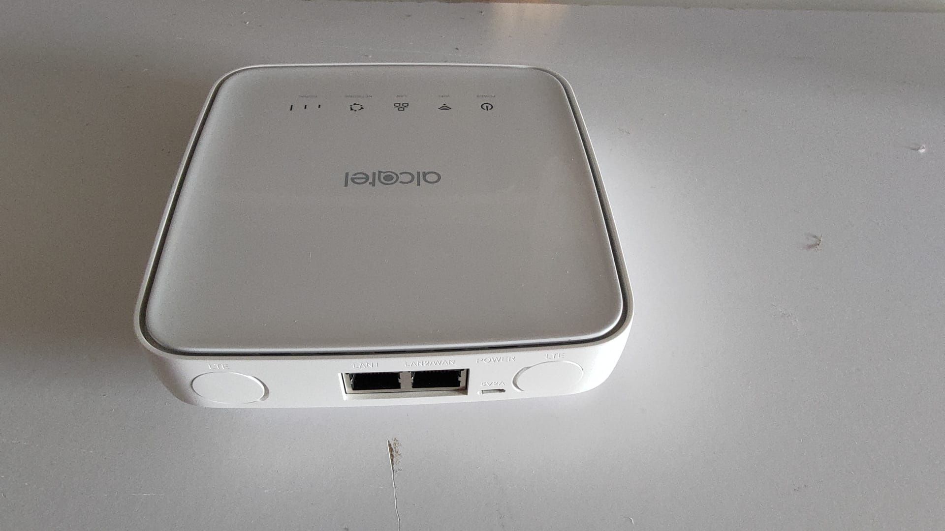 4G  WiFi Alcatel hh40v