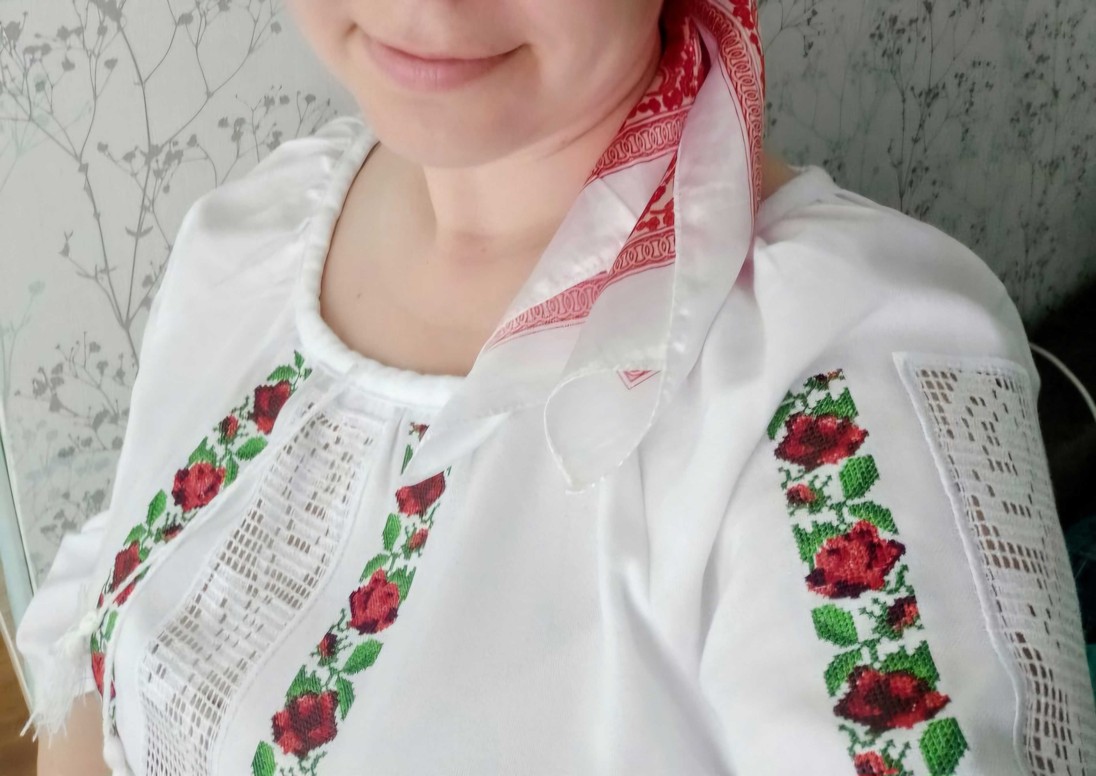 Вишиванка з мереживом