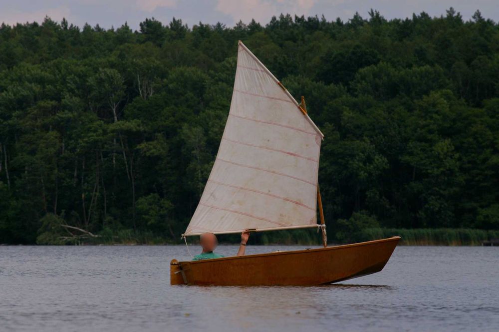 Łódka - łódź wiosłowo-żaglowa 