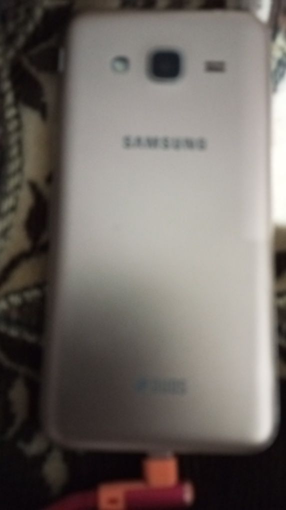 Samsung j 3 б/у в нормальном состоянии