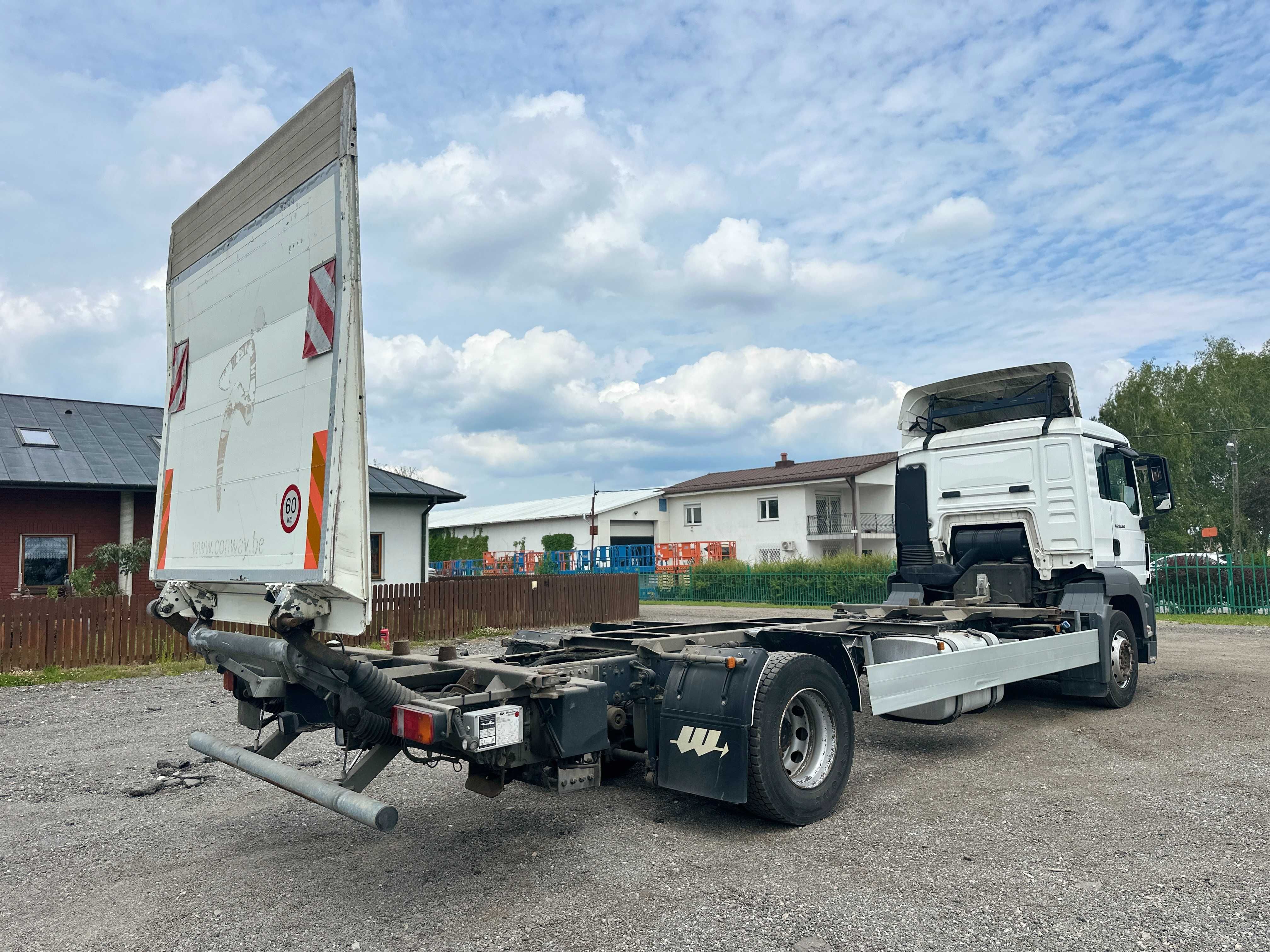 Ciężarówka do przewozu kontenerów MAN TGX 13.360. Euro 5.