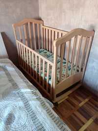 Кровать с натурального дерева / кроватка для дитини