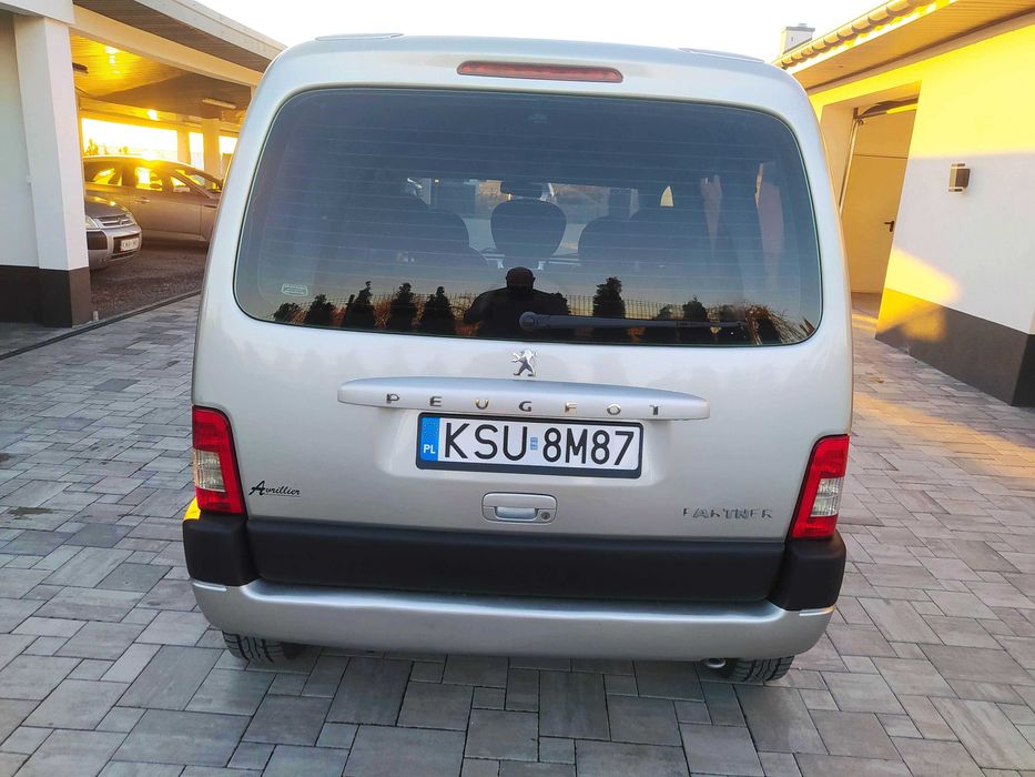 1,6 hdi. KLIMA. 4 drzwi. TEMPOMAT. 90 koni. PANORAMICZNY DACH