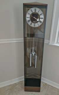 Zegar stojący George Nelson Howard Miller akryl