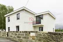 Moradia T3 Remodelada, Vila das Aves, Santo Tirso