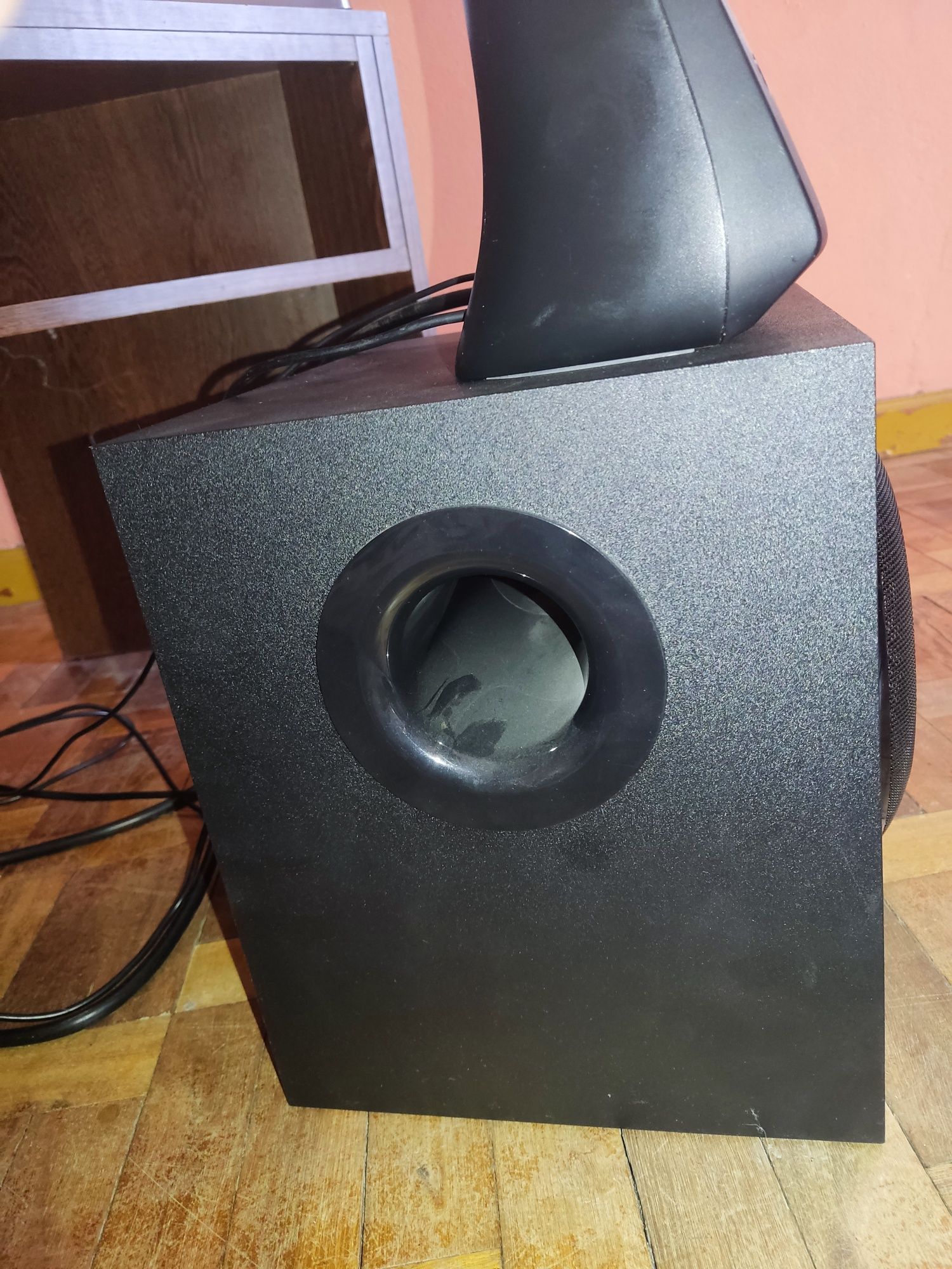 Colunas Logitech Z623