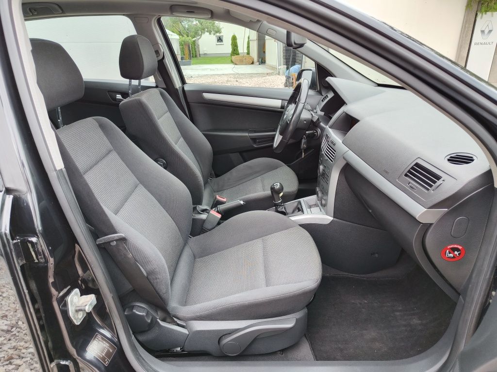 OPEL ASTRA • 1.9 CDTI • Panorama • Czujniki Parkowania • Tempomat