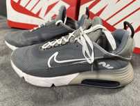 Фирменные кроссы Nike