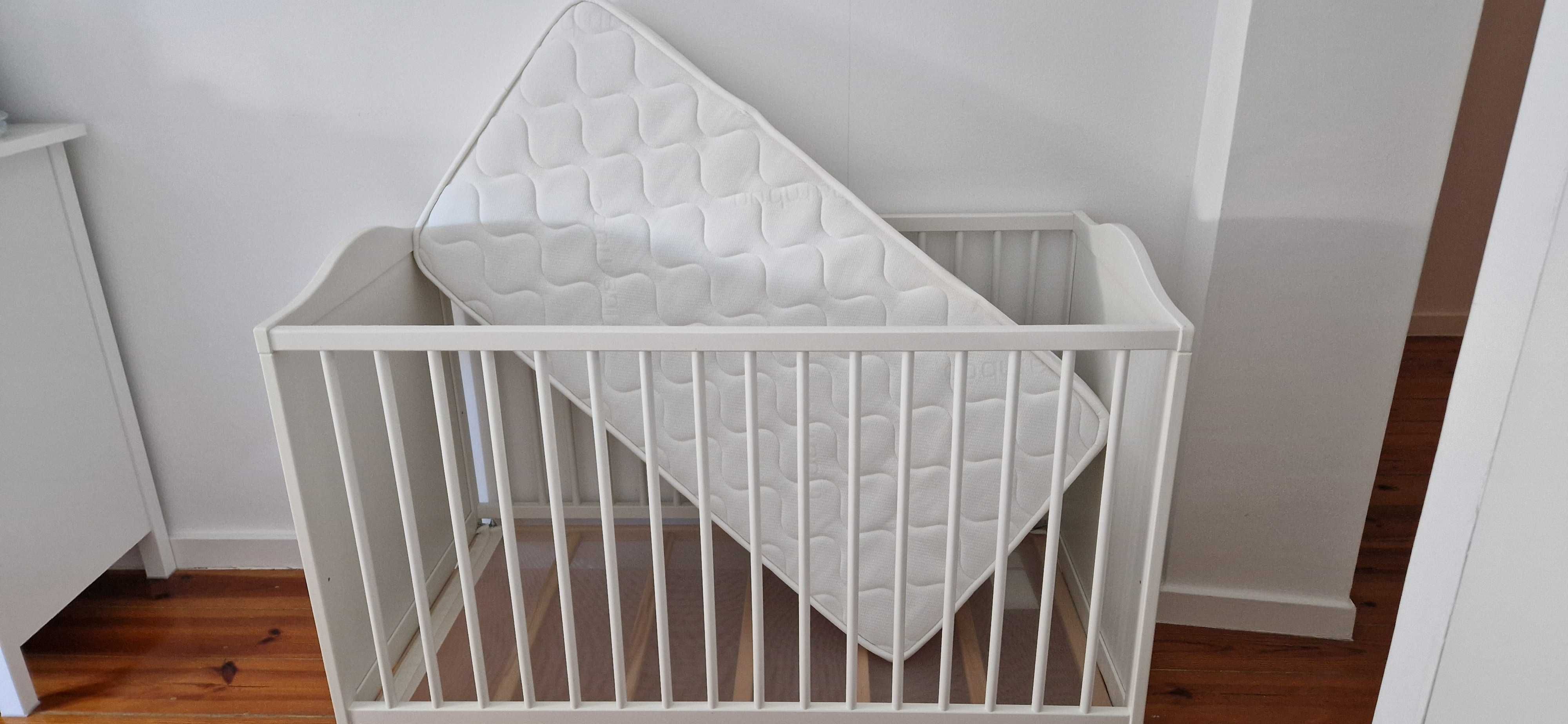 Berço SMÅGÖRA Branco com Colchão Lupi Soft - Como Novo!