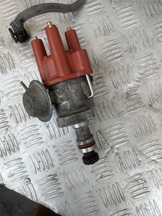 Распределитель 0031583201 зажигания, трамблер Mercedes 190