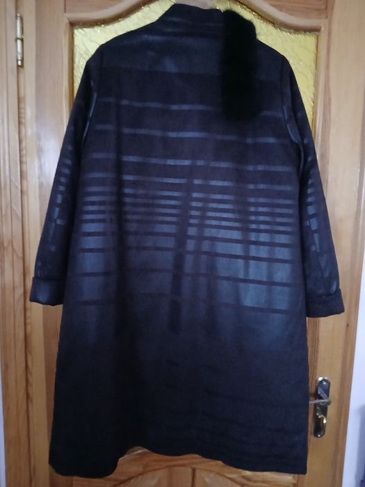 Зимовий жіночий плащ