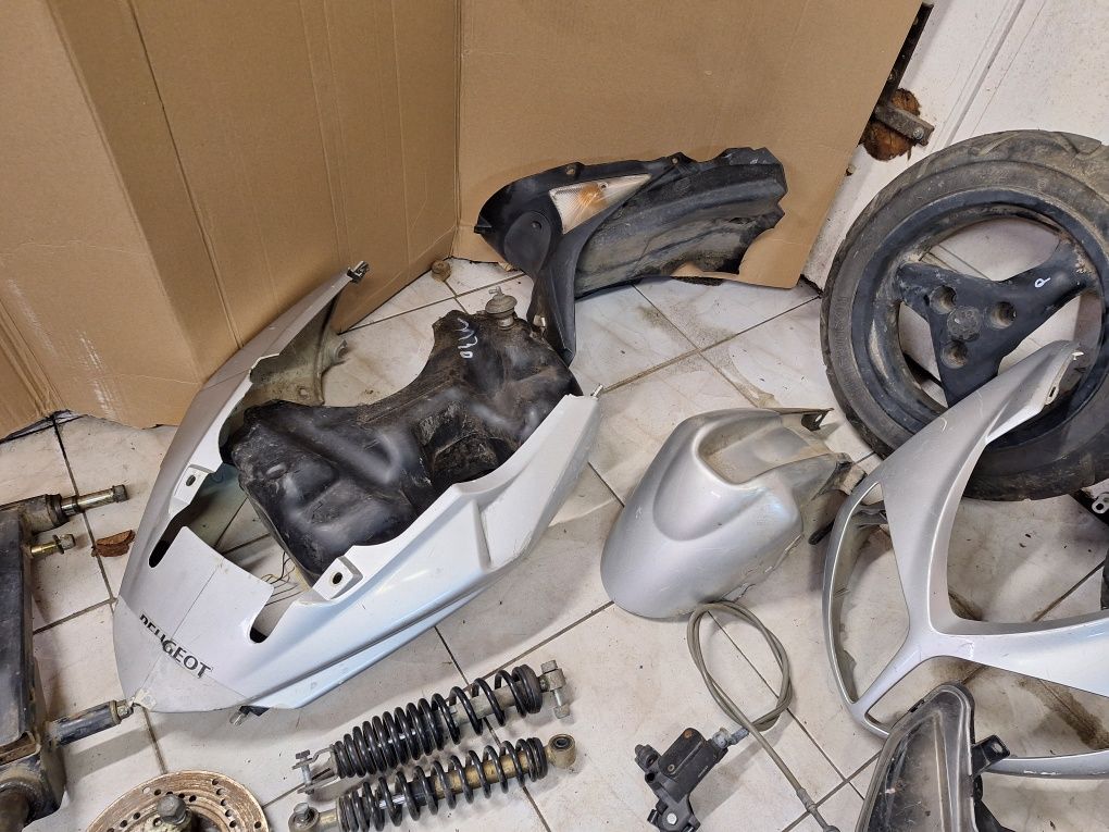 Peugeot Speedfight 2 części owiewki koło amor lampa chłodnica plastik