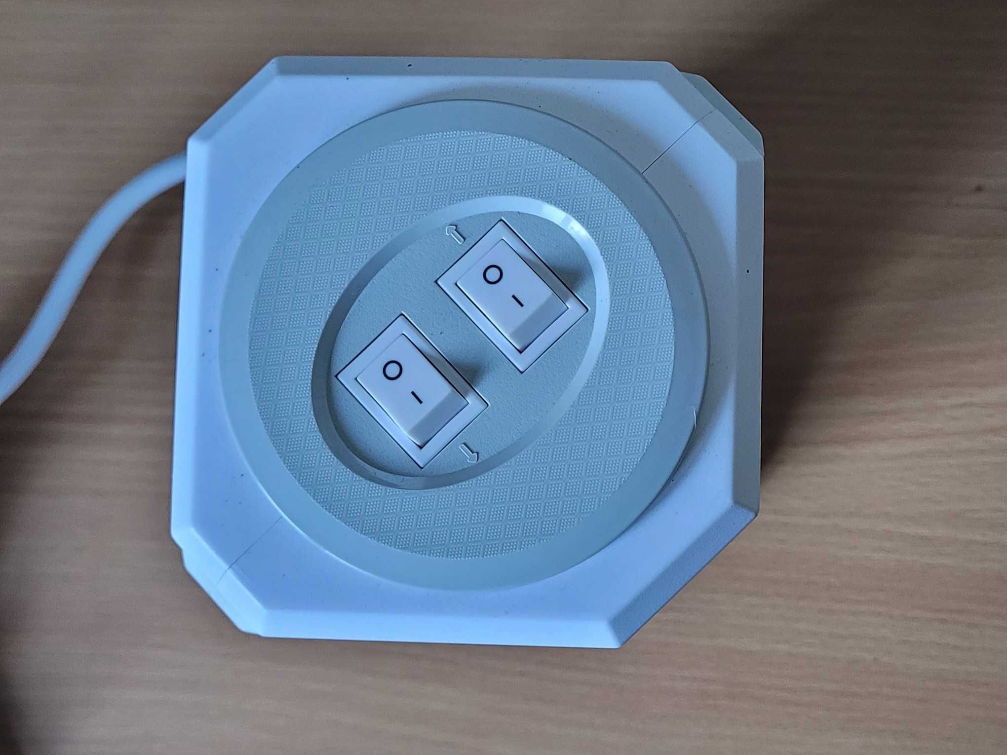 Przedłużacz Wieża Zasilająca BEVA Tower – 12 gniazd 230v, 5 portów USB