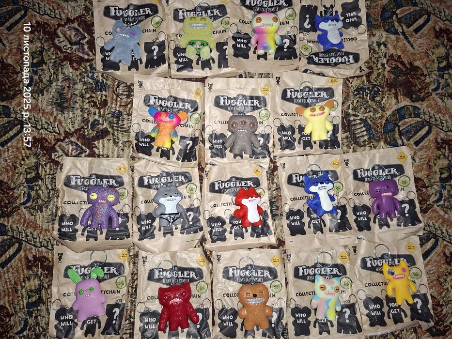 Fuggler фуглер фаглер оригінальні колекційні фігурки брелки тік ток