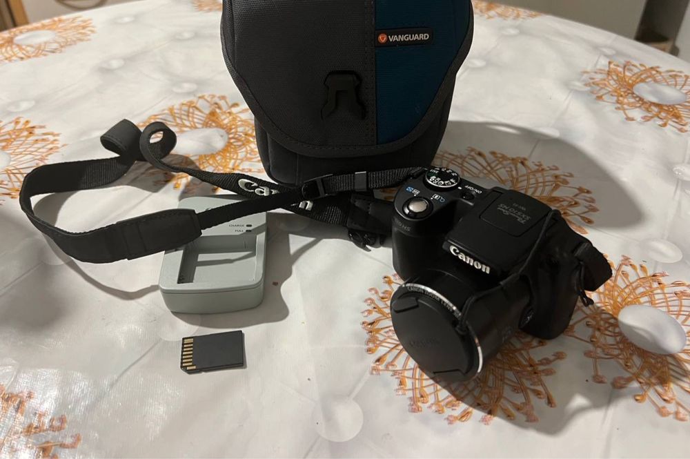 Камера Canon SX510 HS чехол, заряд. для баттареи и карта памяти 256ГБ