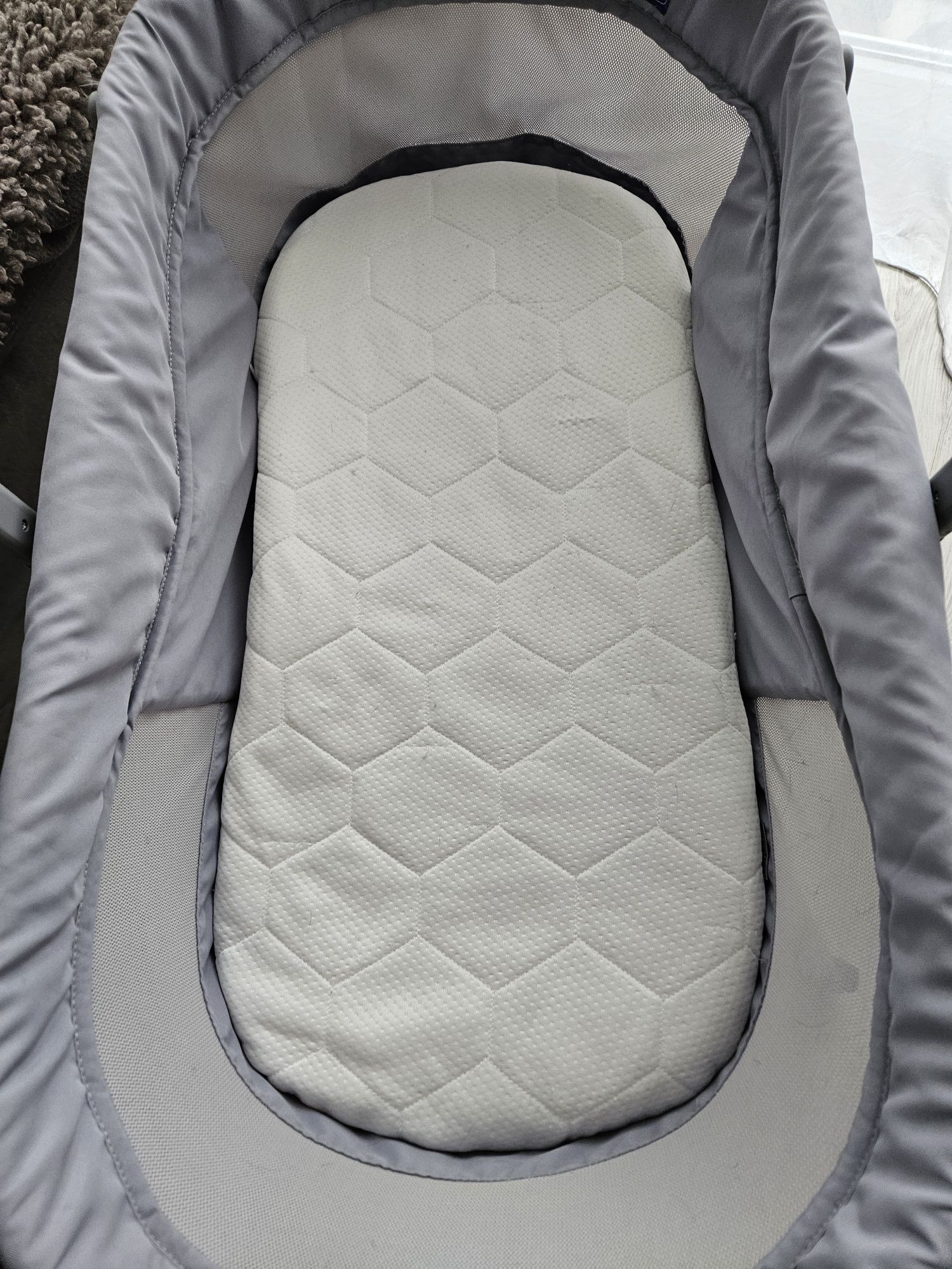 Chicco baby hug 4 w 1 leżaczek krzesełko do karmienia  air szary Stone