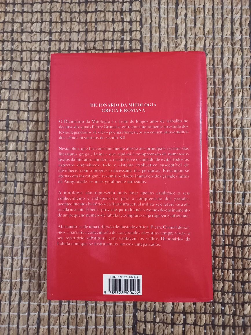 Livro dicionário de mitologia