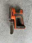 Vendo lixadora a black decker a bateria 18v