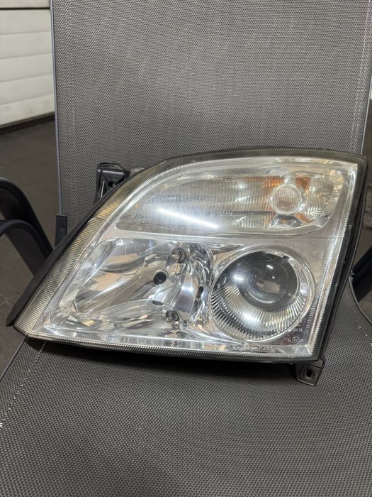Lampa Opel Vectra C przedlift Lewa