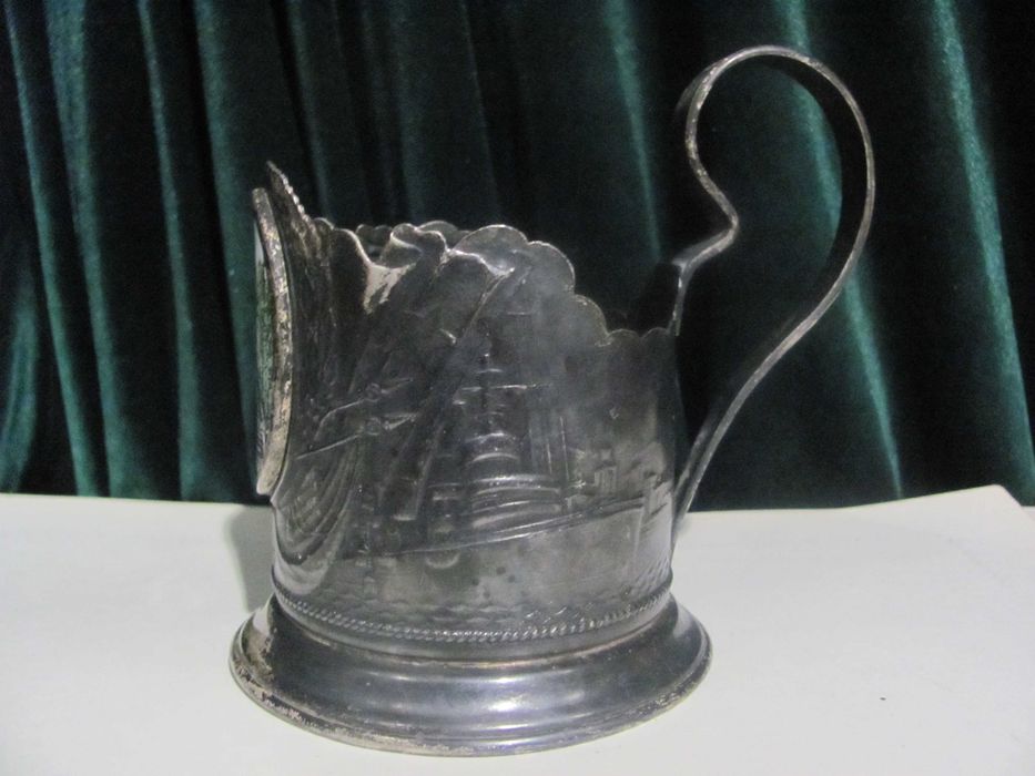 Раритетный Подстаканник 1950-1960 гг. медальон памятник в стирегующий.