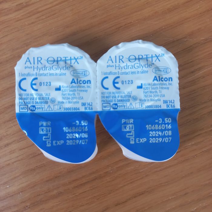2 sztuki soczewek Air optix plus with hydraglyde moc: -3.5