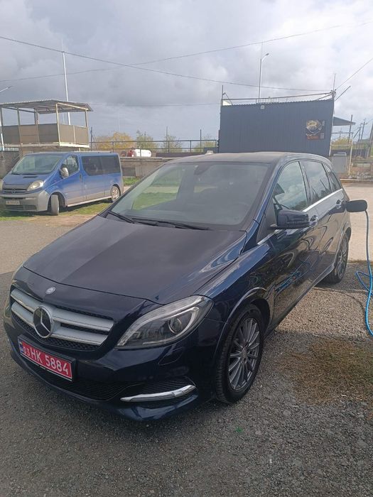 Продам Mercedes B-clase електро 2017 год!!!