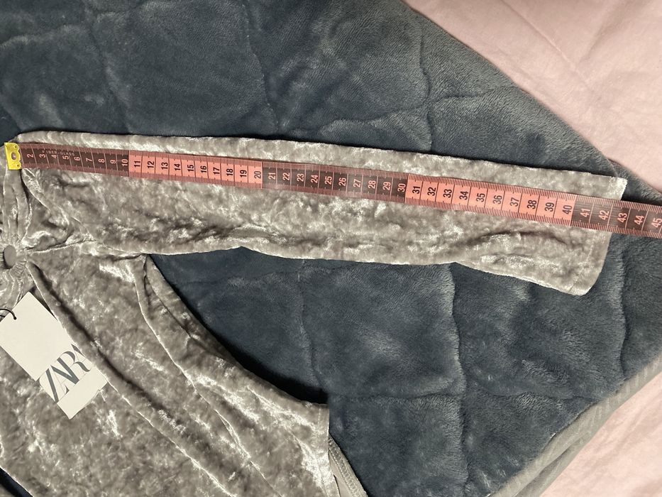 Оксамитове боді сірого кольору Zara