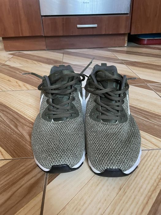 Nike się max motion lw se