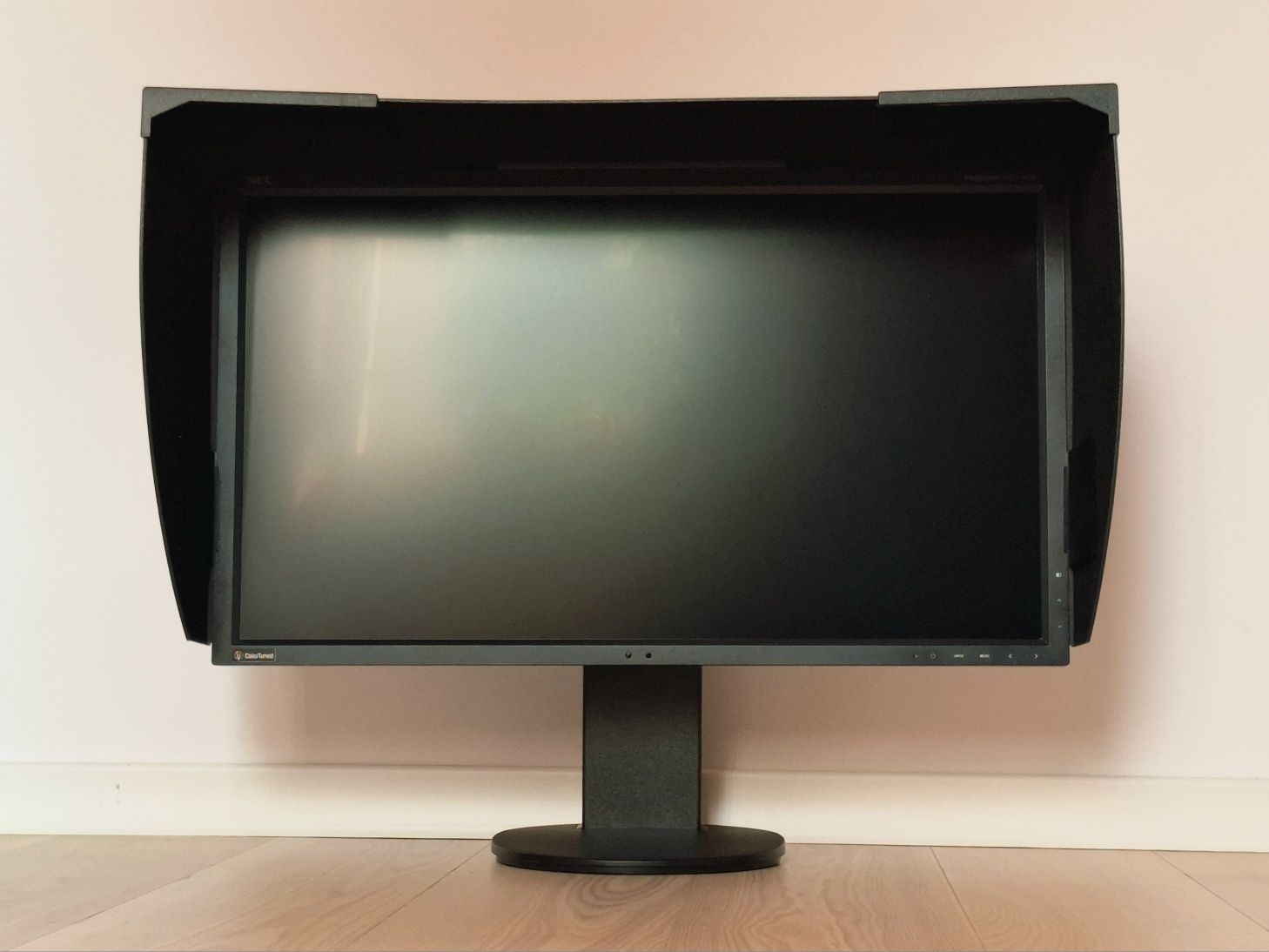 Monitor 27" NEC MultiSync EA275WMi ColorTuned + osłona + kalibrator