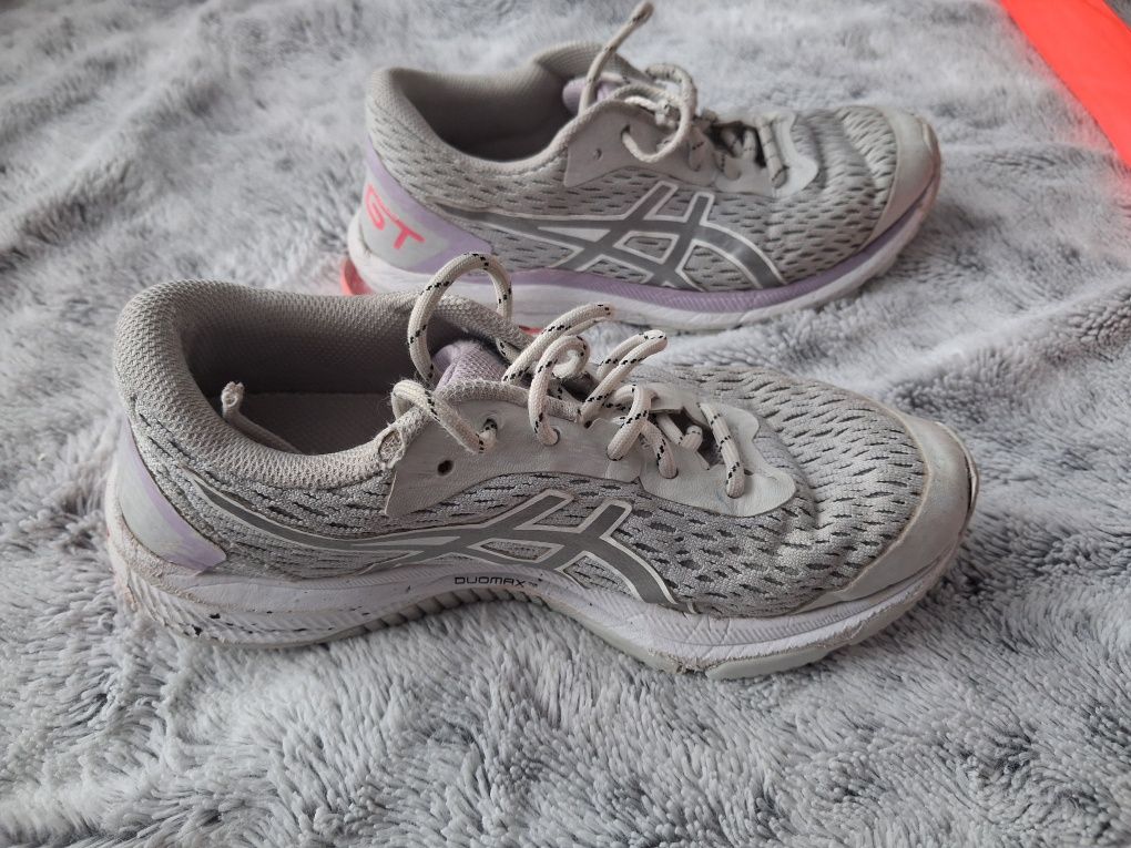 * Asics gt-1000 super wygodne buty, podeszwa perfekt  35,5 rozm *