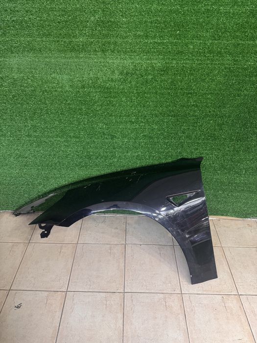 Крыло переднее левое tesla model 3