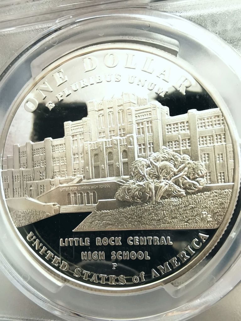 США 1 долар 2007р. Десегрегація в освіті. СРІБЛО. СЛАБ.
