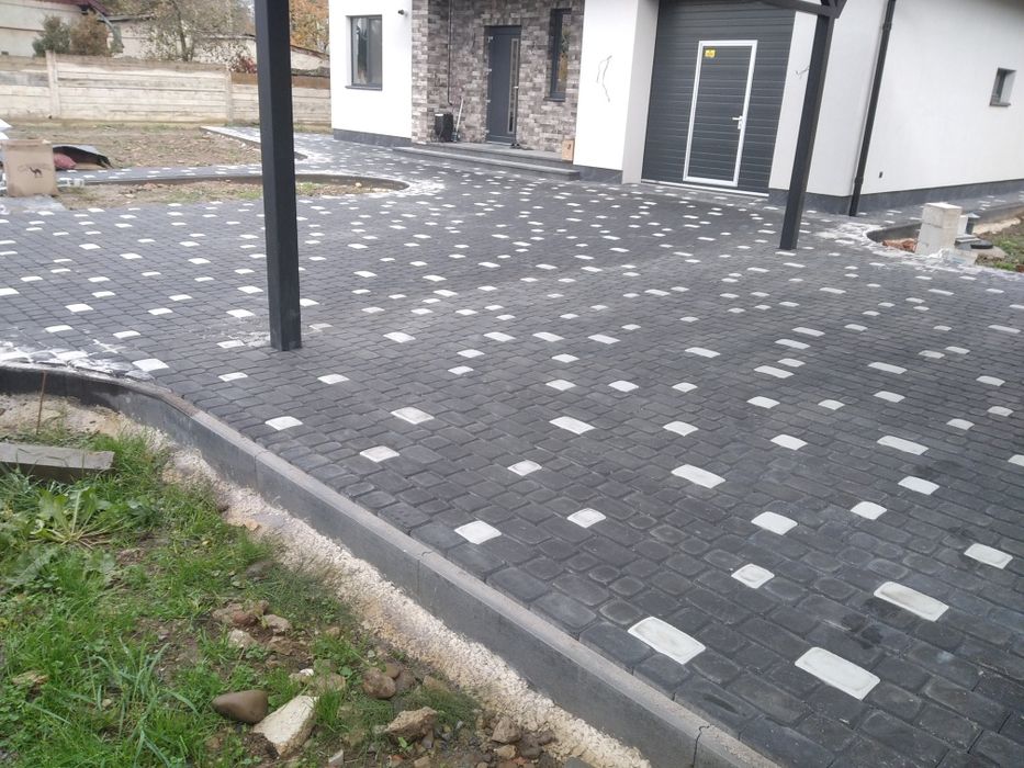 Укладання Бруківка Укладка Встановлення Бруківки