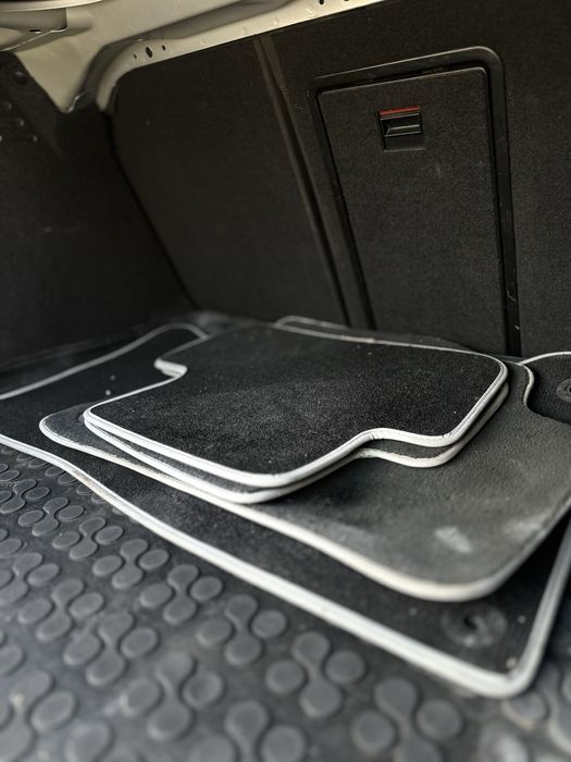 Audi A4 2008 року, 2.0 TDI, автомат