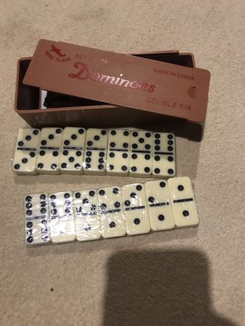 Domino gra w plastikowym pudełku nowe nie używane