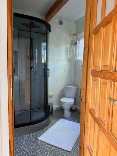 Domek jezioro Trójmiasto bania jacuzzi noclegi prywatny zarybiony staw