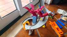 Hot wheels com 4 carrinhos