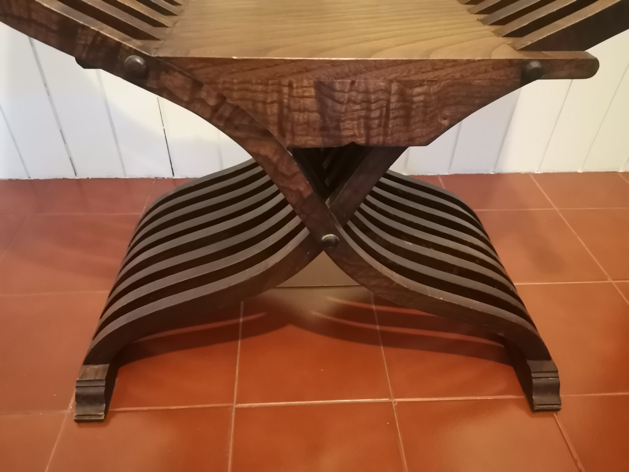 Cadeirão Antigo.