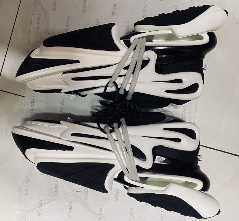 Коссовки  в стиле Balmain 41.5 р 26.7 см стелька