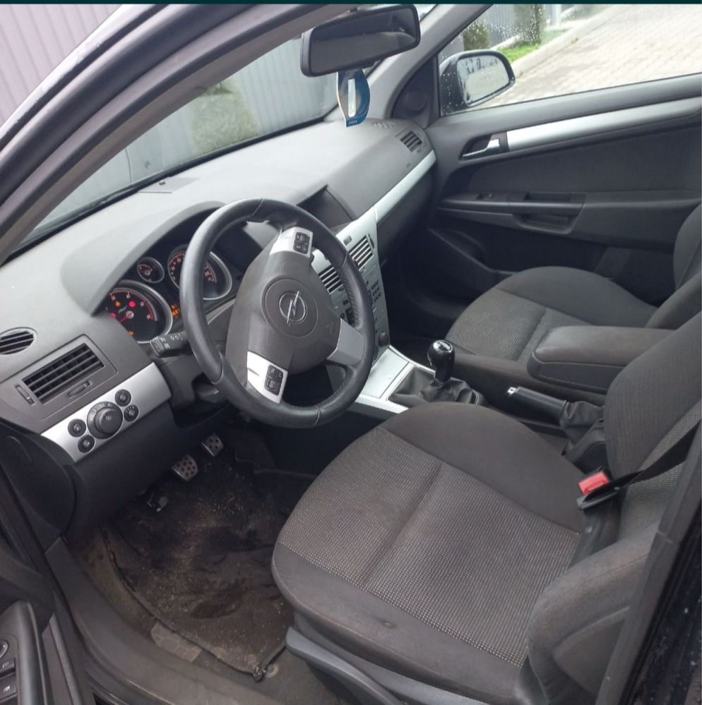 Opel Astra H 1.7