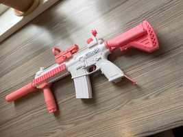 Pistolet Na Wode M16 Biało Różowy Automatyczny + ŁADOWANIE USB