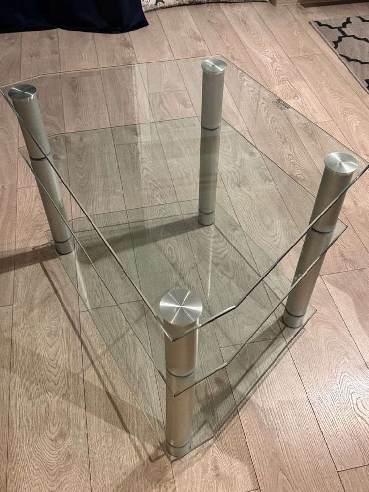 Stolik szklany pod telewizor