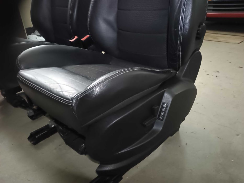 Fotele Ford S-Max MK1 lift