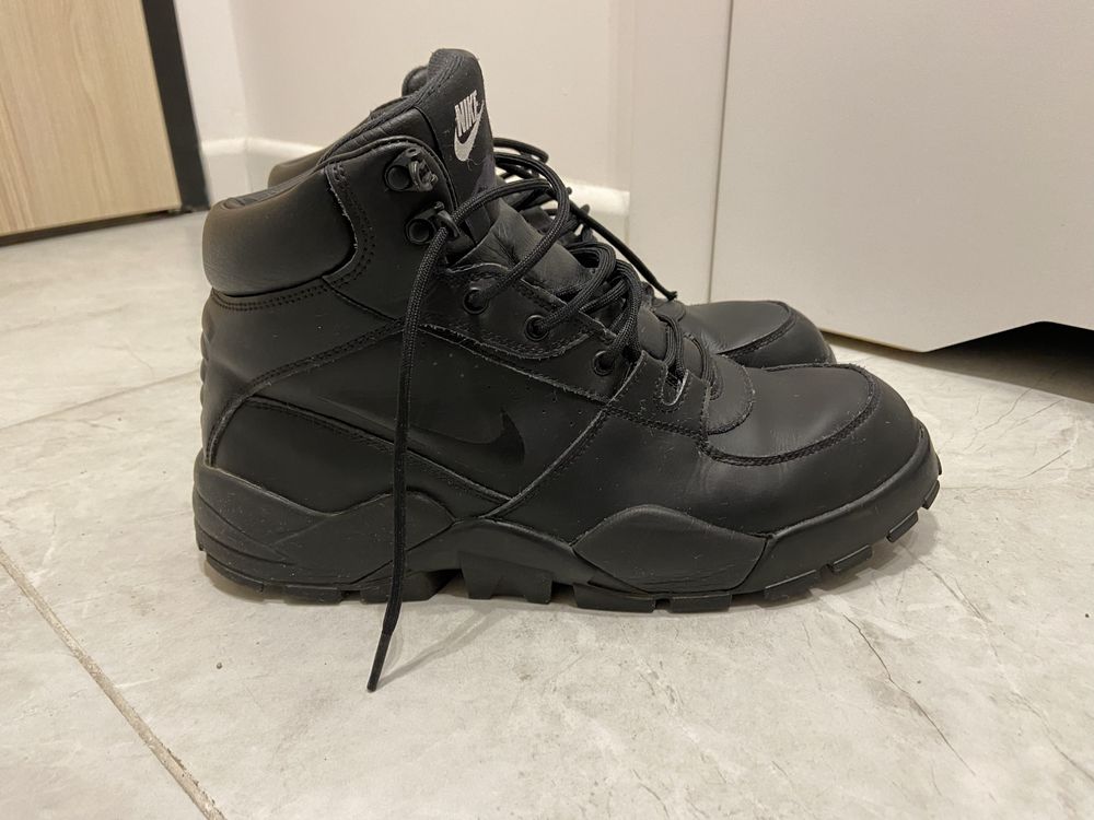 Zimowe buty Nike Rhyodomo